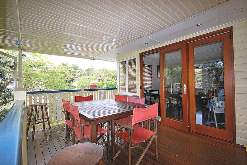 Relax on this deck for christmas... Picture 2