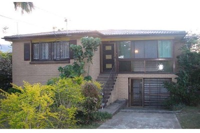 MASSIVE NEAT AND TIDY RESIDENCE IN SUPERB LOCATION! Picture MASSIVE NEAT AND TIDY RESIDENCE IN SUPERB LOCATION! Picture