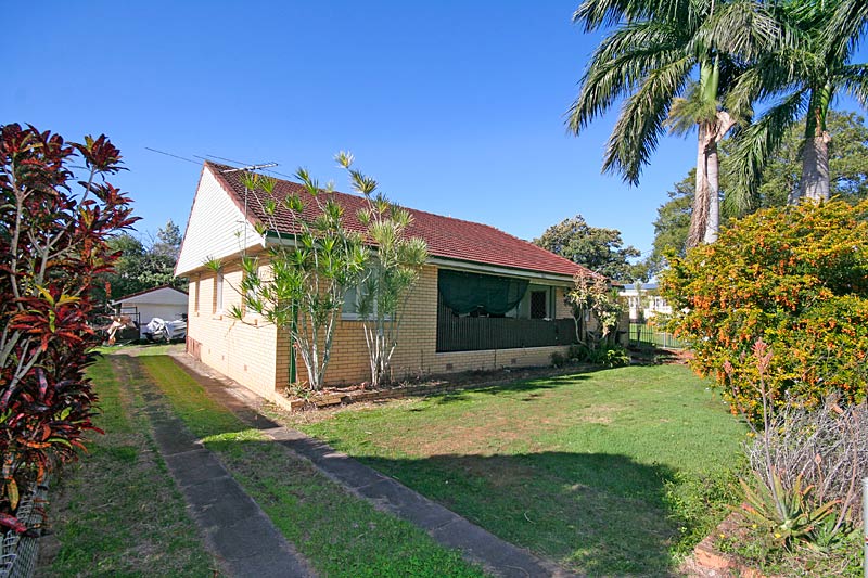 Sold at Auction - Under the Hammer for $328,000 - Outstanding Opportunity - Central Bald Hills Renovator Picture 1