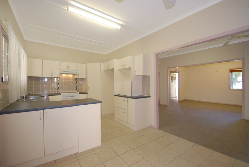 Sensational opportunity - Bald Hills central - Price Guide - low $300's Picture 2