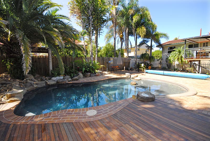 Lifestyle haven in beachside suburb Picture 3