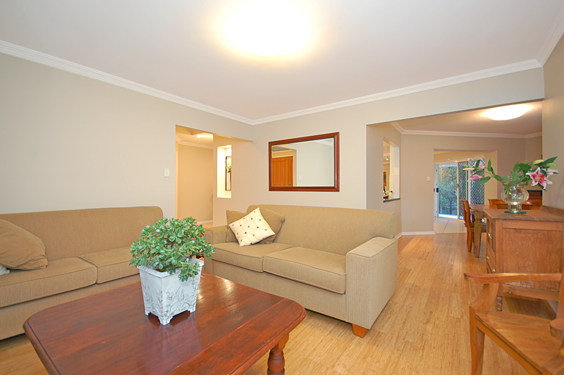 Stunning Executive Residence - Move in before or after Christmas Picture 2