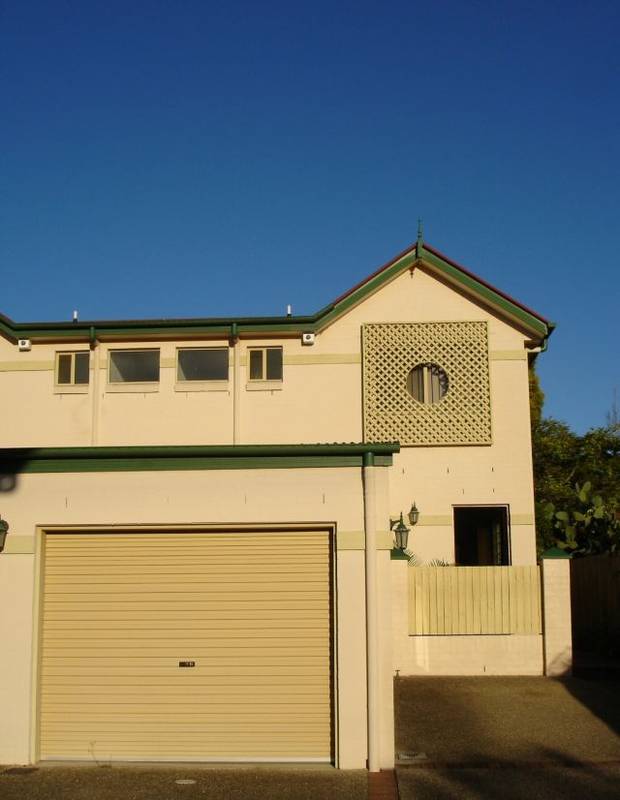 Walk to Restaurants and Theatres Picture 1