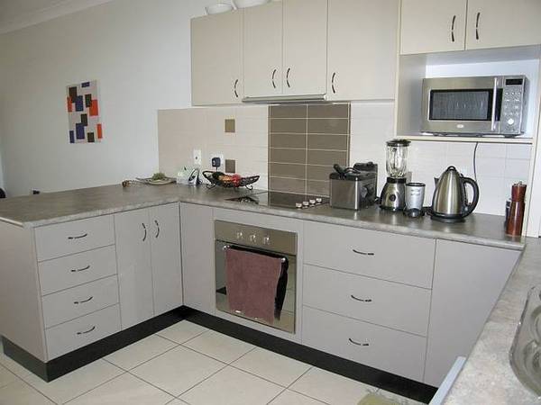 LOVELY ATHERTON UNIT IN NEW COMPLEX - 3172: Picture 2