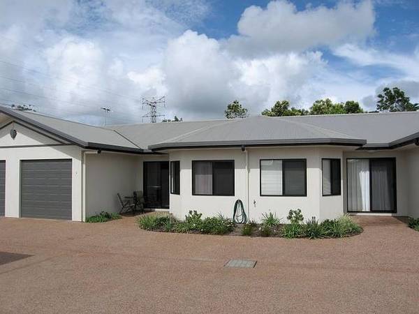 LOVELY ATHERTON UNIT IN NEW COMPLEX - 3172: Picture 1