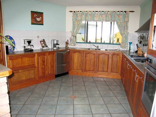 FOUR BEDROOM HOME - 3182: Picture 1