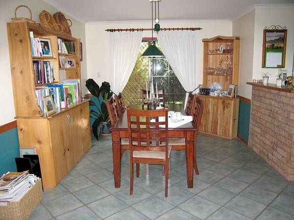 FOUR BEDROOM HOME - 3182: Picture 3