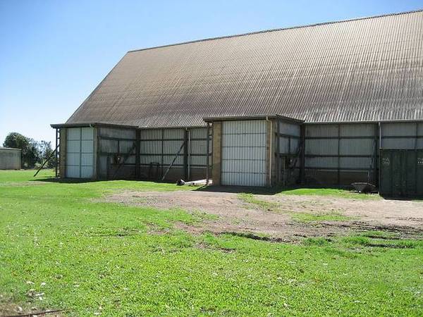 INDUSTRIAL BUILDING - 3185: Picture 3