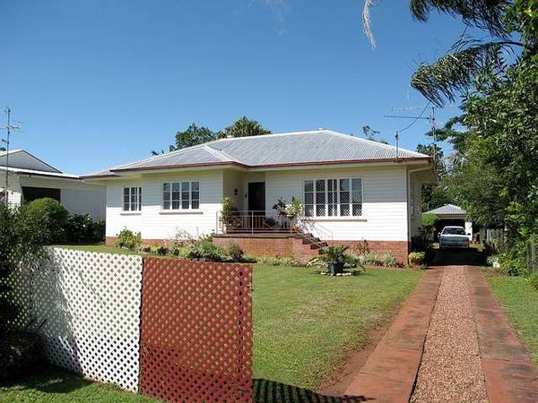 FAMILY HOME IN ATHERTON - 3201: Picture 1