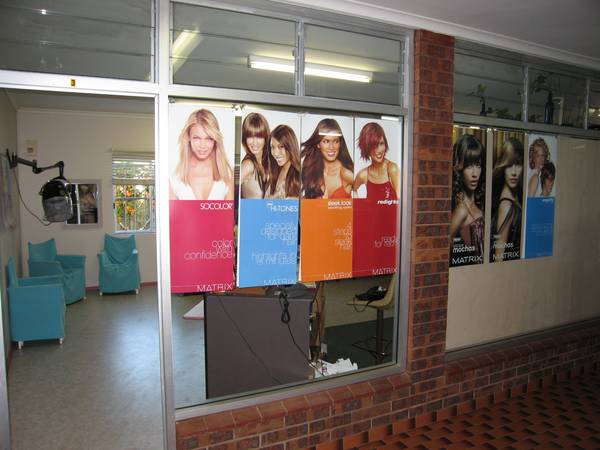 HAIR SALON- b3033: Picture 1
