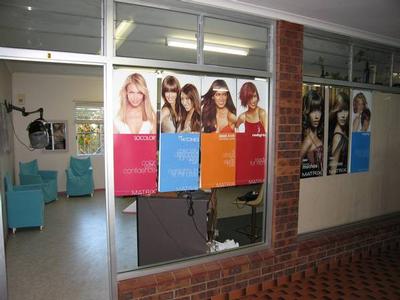 HAIR SALON- b3033: Picture HAIR SALON- b3033: Picture