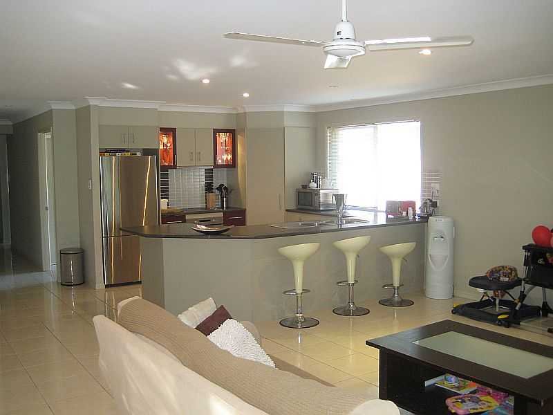 1/3RD ACRE (1412M2) - SOMMERTON RIDGE Picture 3