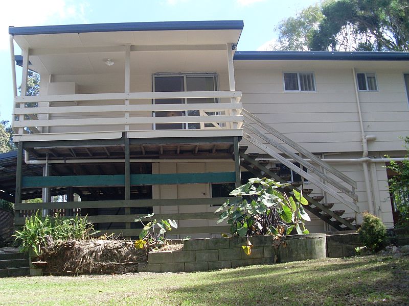 FOR SAIL @ COOMERA SHORES Picture 3