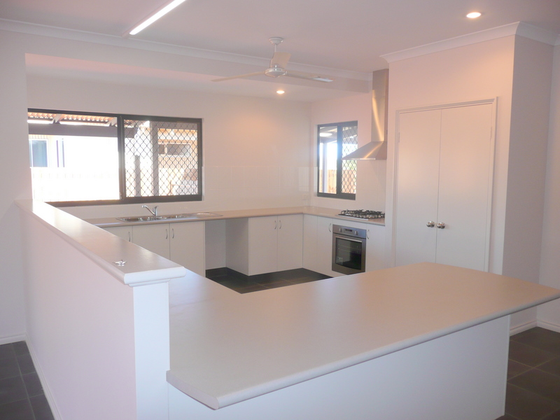 BRAND NEW FAMILY HOME - INVESTMENT Picture 3