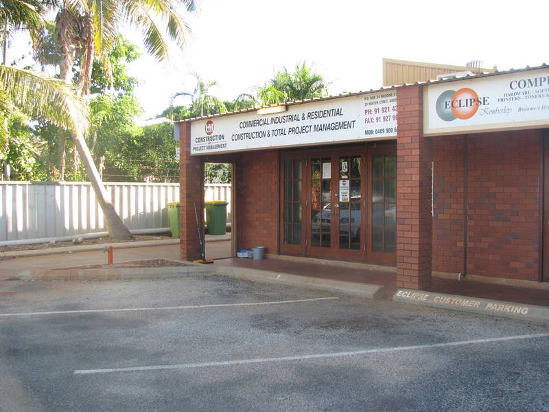 Office & Warehouse! Picture 1