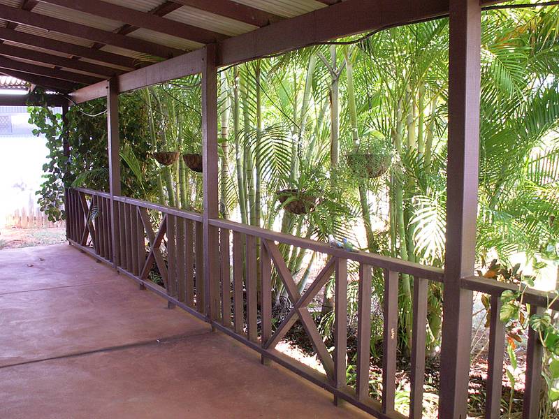 PRICED TO SELL Picture 3