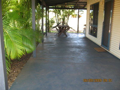 Near New Plus Gardener Included Picture 1