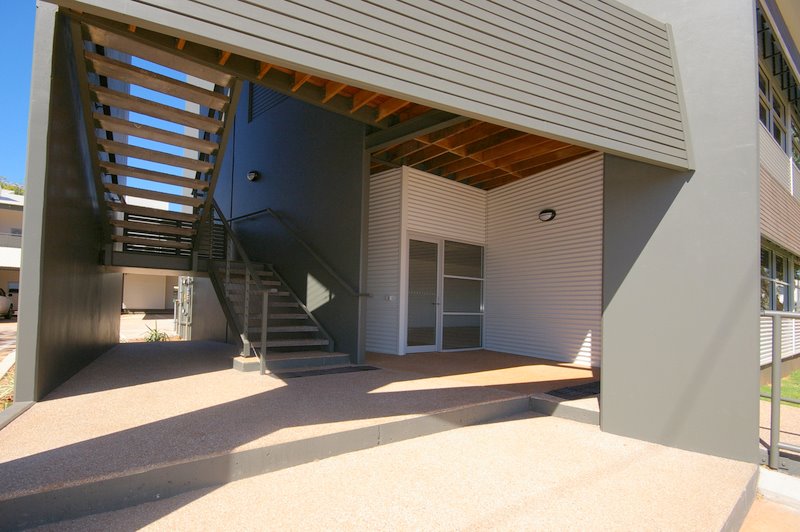 NEW COMMERCIAL OFFICE Picture 3