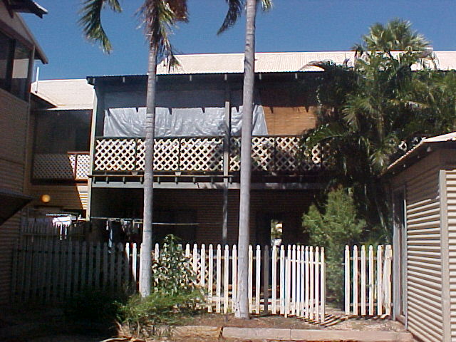 Excellent Location! First 2 weeks rent FREE! Picture 2