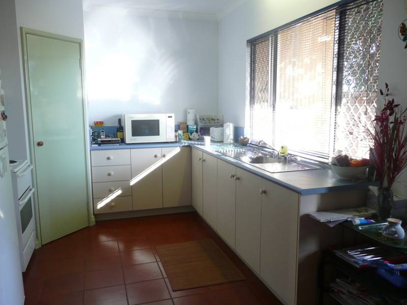 BARGAIN OF THE BLOCK Picture 2