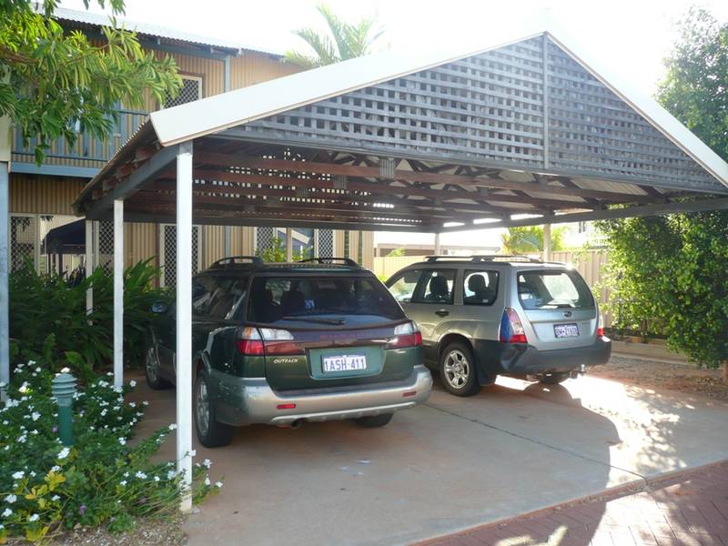 BARGAIN OF THE BLOCK Picture 1