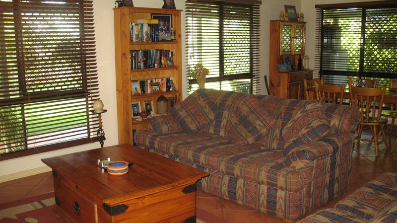 Large Home, Large Corner Block! Picture 2