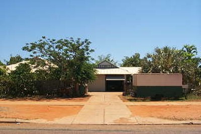 Great family home with your very own POOL!! Picture