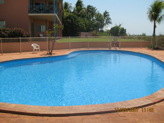 Resort Living!! Picture 2