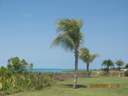 Resort Living!! Picture 3