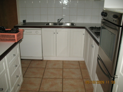 Hugh family home with office, pool, spa, gardener... Picture 3