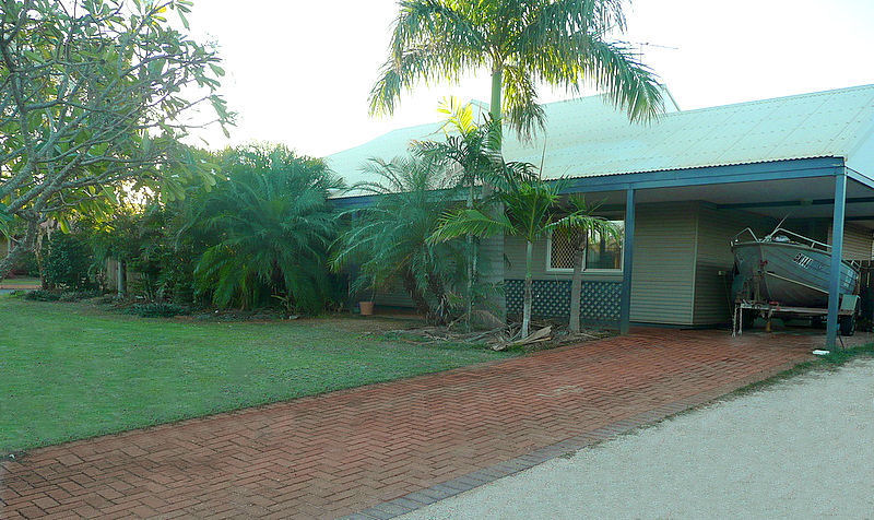 HUMBLE HOME - LARGE BLOCK! Picture 1