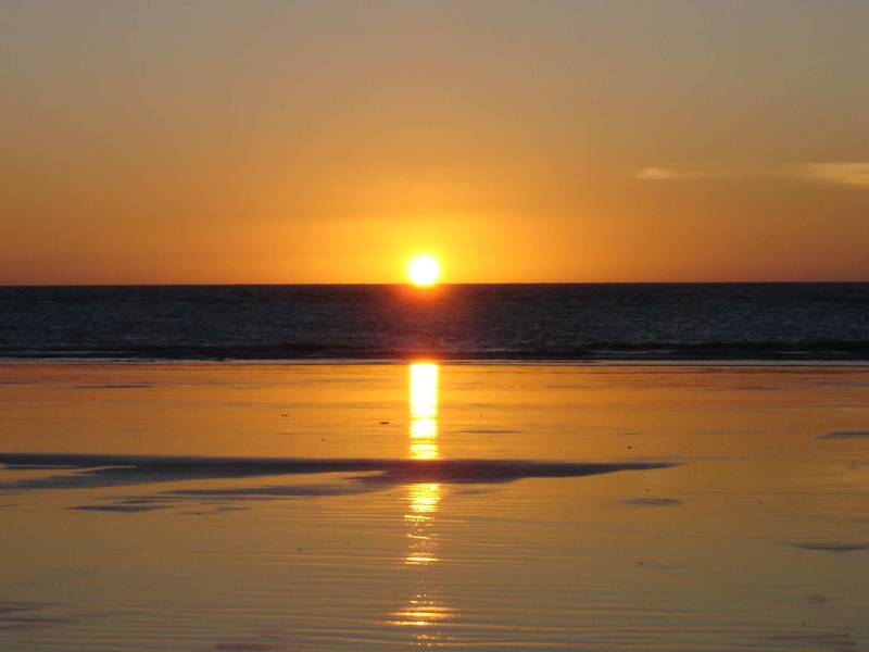 Settle In At Sunset Rise Picture 1