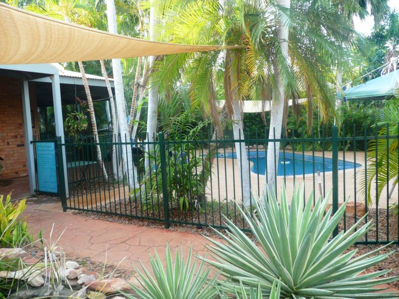 Home, Granny Flat & Pool!! Picture 1