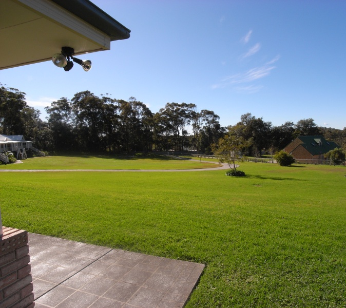 Spectacular Wamberal Acreage Picture 3