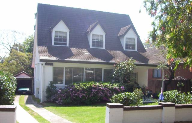 Quality 4 Bedroom Family Home Picture 1