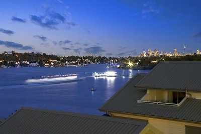 Luxury Apartment with Sparkling Water Views Picture