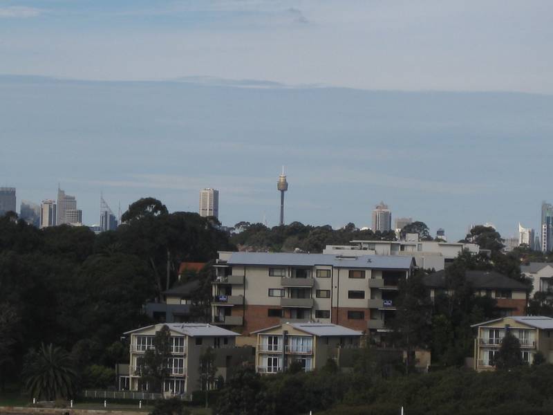 Luxury 3 bedroom 2 storey townhouse Picture 3