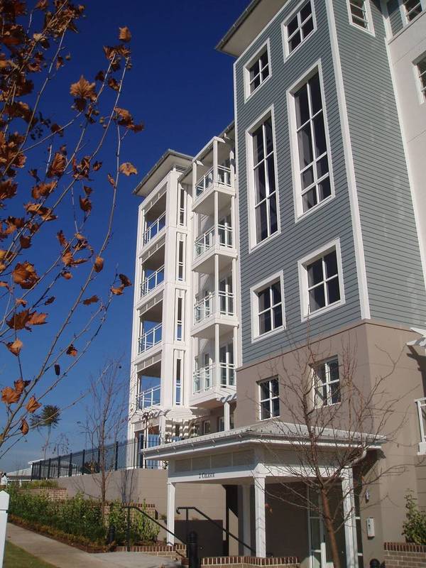 Executive Style Ground Floor Picture 2