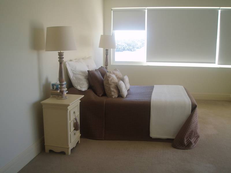 WATERFRONT 3 BEDROOM PROPERTY Picture 3