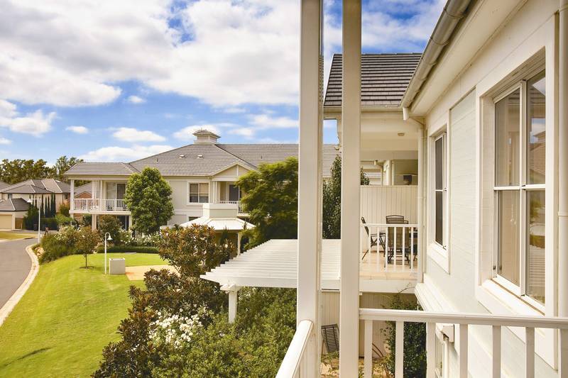 APPLICATION RECEIVED Air Conditioned 3 bedroom apartment Picture 1