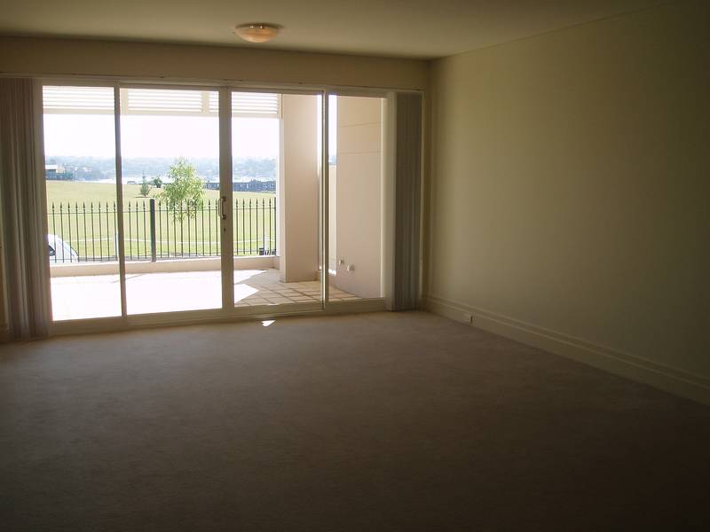 APPLICATION RECEIVED- LUXURIOUS GROUND FLOOR WITH A VIEW Picture 2