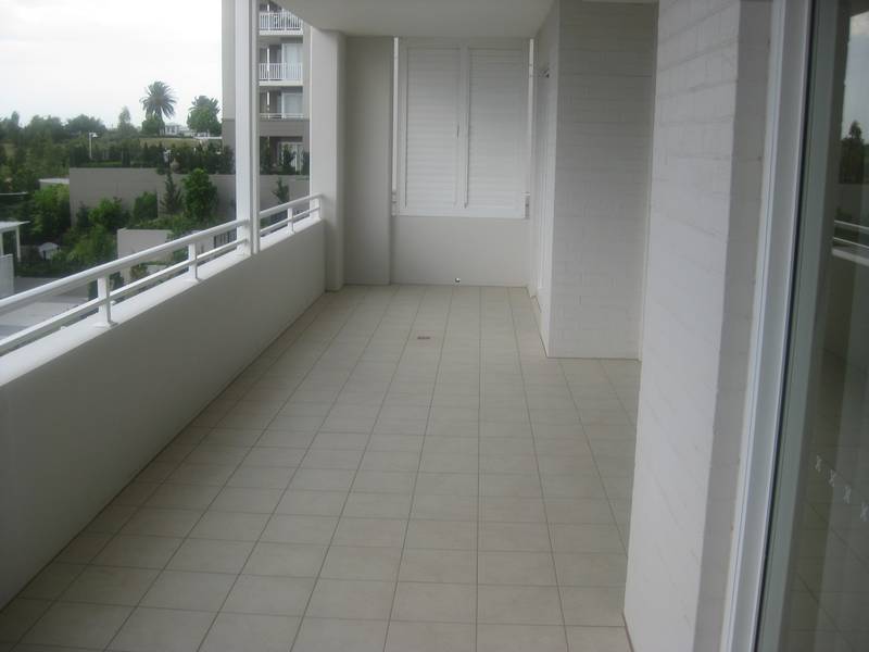 Brand New Large Two Bedroom Picture 3