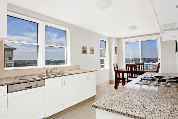 Immense Luxury Apartment with Superb Panoramic Views Picture 3