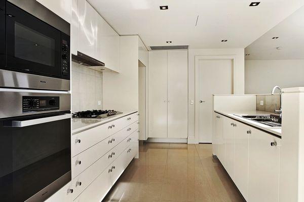 APPLICATION RECEIVED-IF YOU WANT SPACE LOOK - LOOK NO FURTHER Picture 2