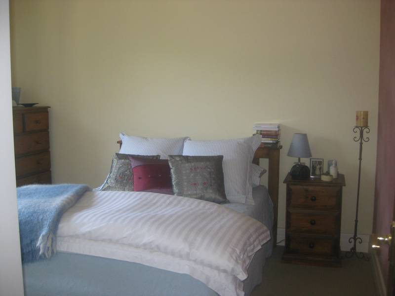 location location - just a short stroll to the shops and schools Picture 3