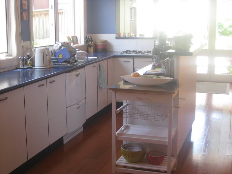 location location - just a short stroll to the shops and schools Picture 2