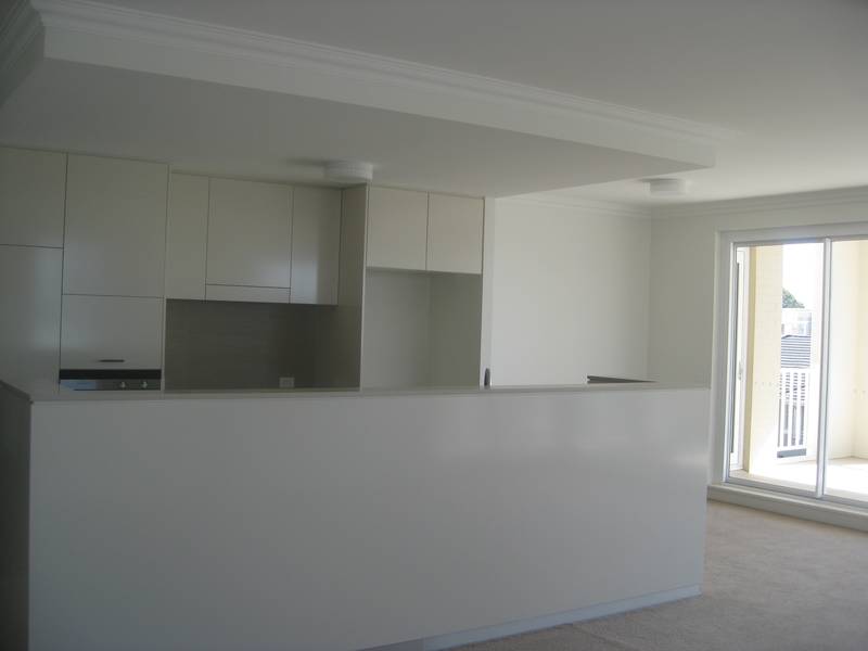 Spacious 2 bedroom apartment with a view Picture 1