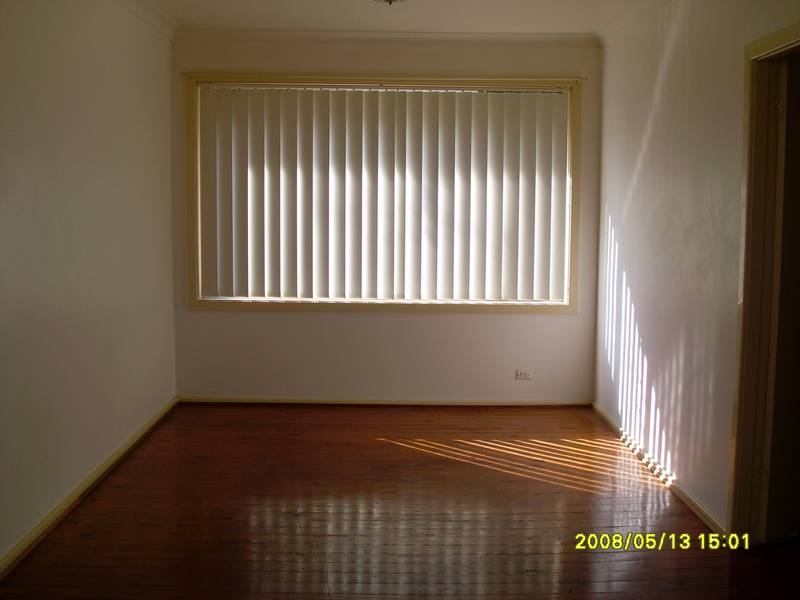 QUIET COMPLEX Picture 2