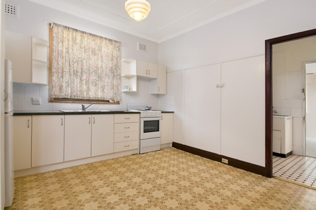 HANDY LOCATION Picture 3