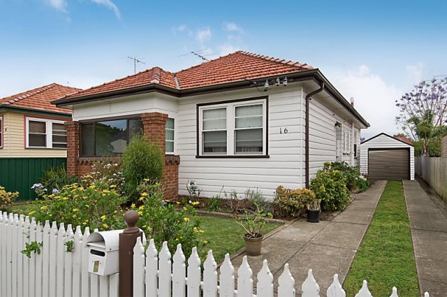 HANDY LOCATION Picture 1